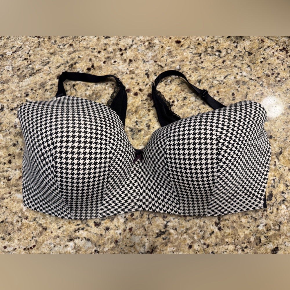 Cacique houndstooth Black and White Women's balconette Bra size 42DDD